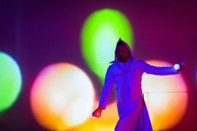image stilts show